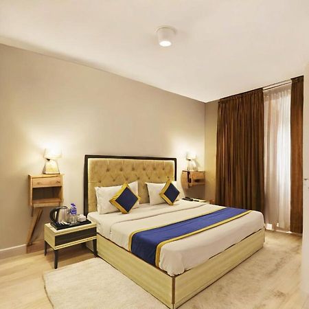 ניו דלהי Hotel Almora Sky Near By Delhi International Airport With - Free Airport Pickup And Drop מראה חיצוני תמונה