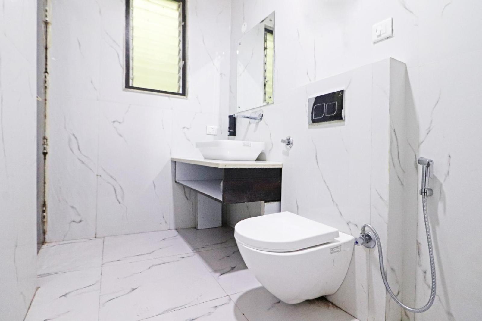 ניו דלהי Hotel Almora Sky Near By Delhi International Airport With - Free Airport Pickup And Drop מראה חיצוני תמונה