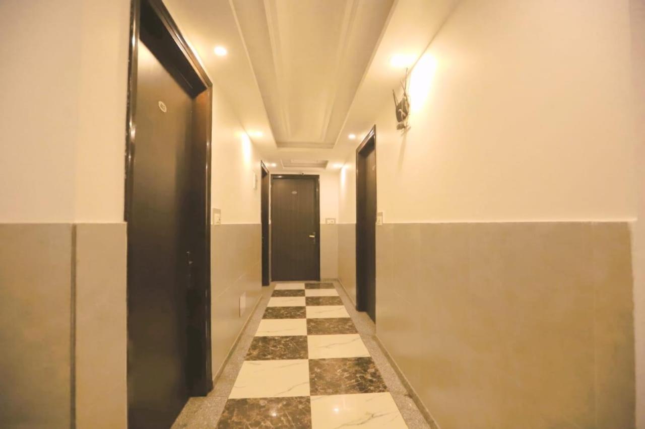 ניו דלהי Hotel Almora Sky Near By Delhi International Airport With - Free Airport Pickup And Drop מראה חיצוני תמונה