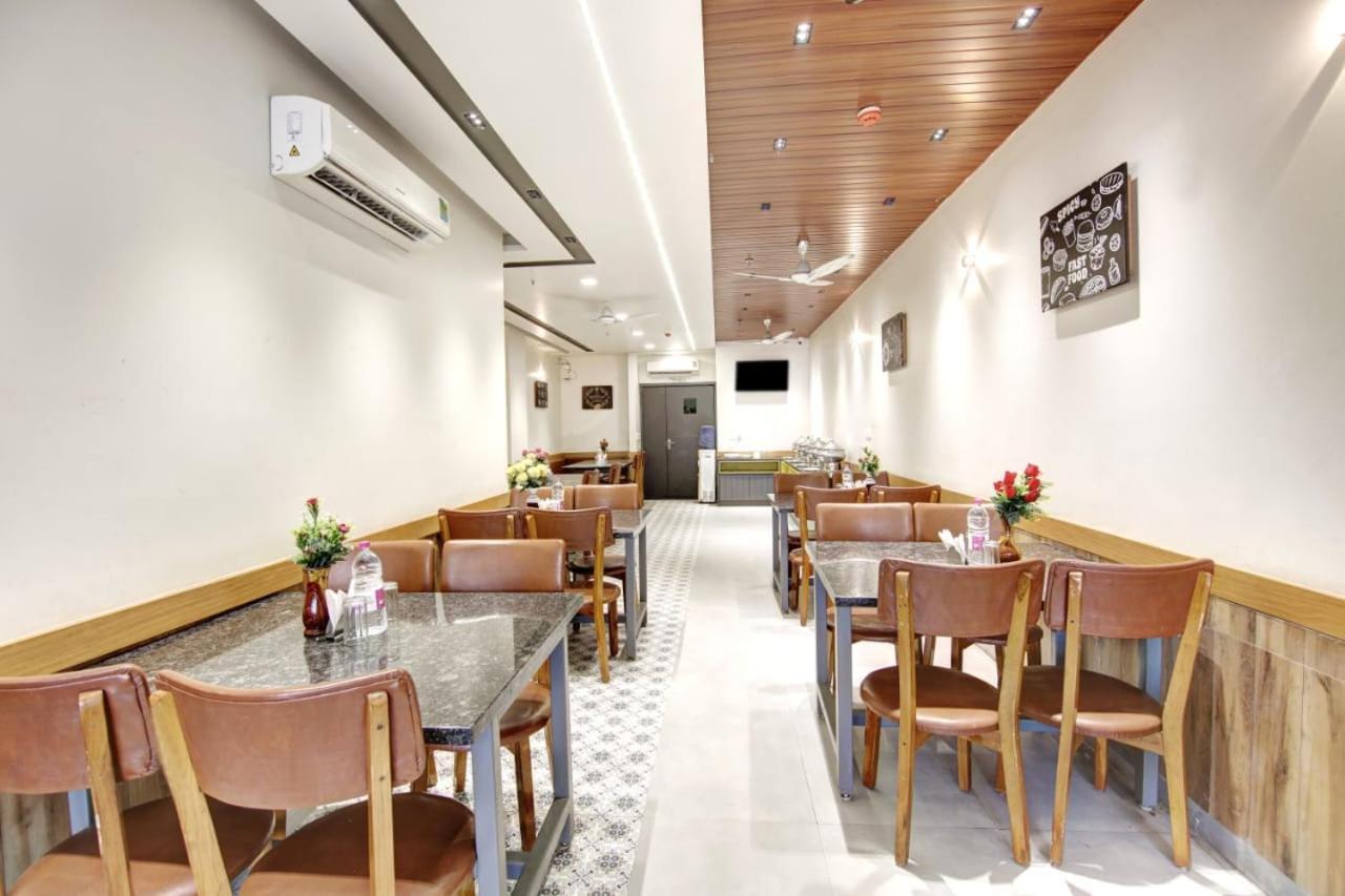 ניו דלהי Hotel Almora Sky Near By Delhi International Airport With - Free Airport Pickup And Drop מראה חיצוני תמונה