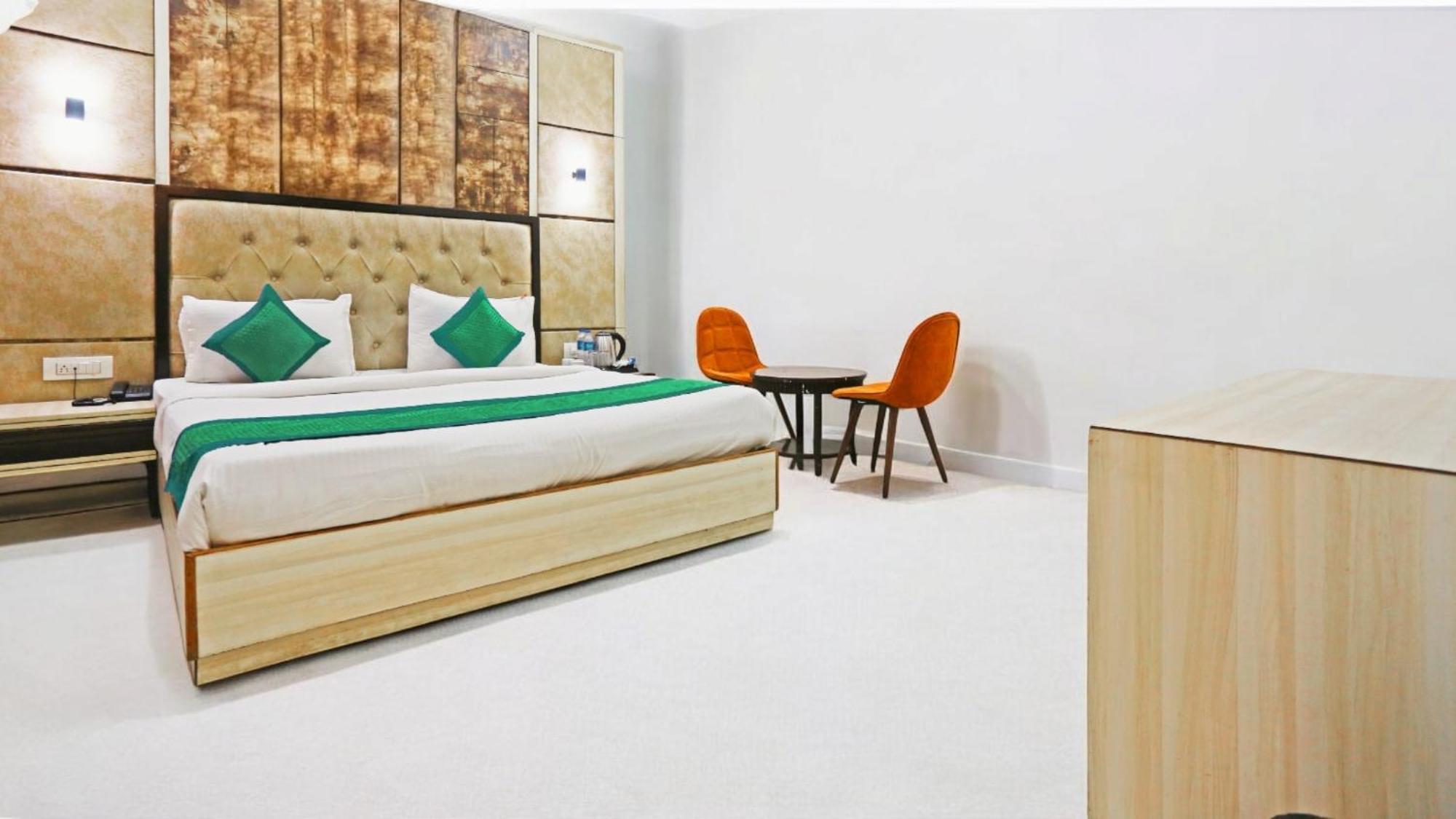 ניו דלהי Hotel Almora Sky Near By Delhi International Airport With - Free Airport Pickup And Drop מראה חיצוני תמונה