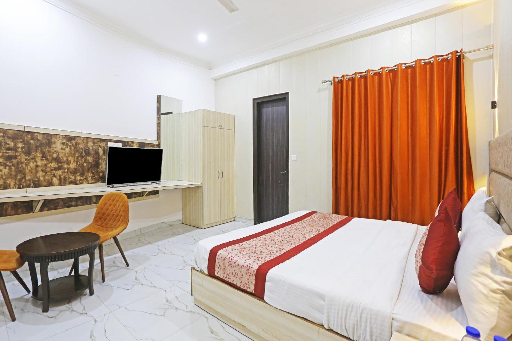 ניו דלהי Hotel Almora Sky Near By Delhi International Airport With - Free Airport Pickup And Drop מראה חיצוני תמונה