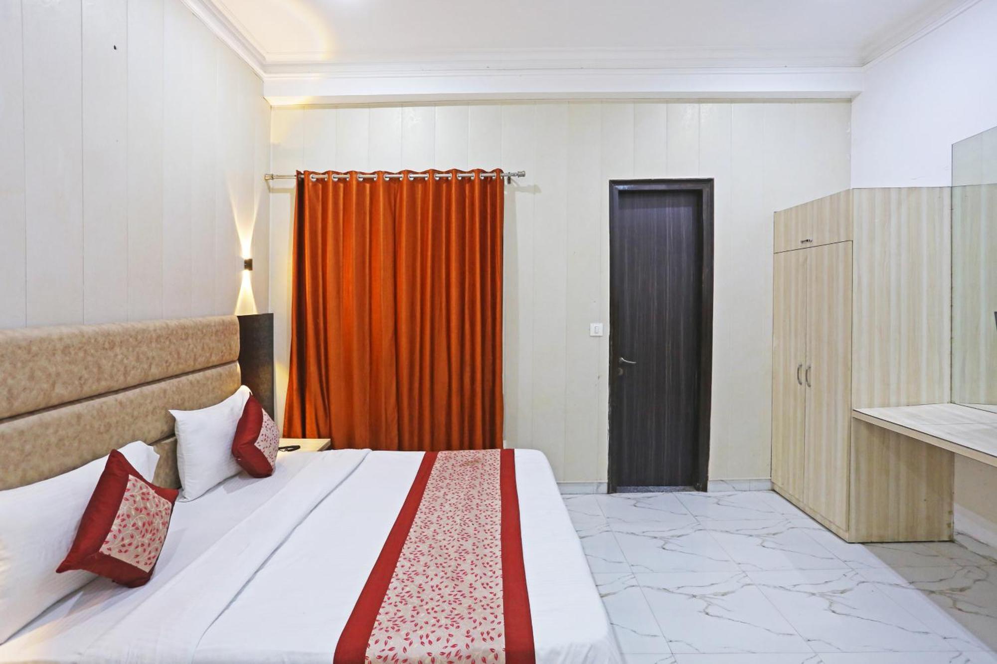 ניו דלהי Hotel Almora Sky Near By Delhi International Airport With - Free Airport Pickup And Drop מראה חיצוני תמונה