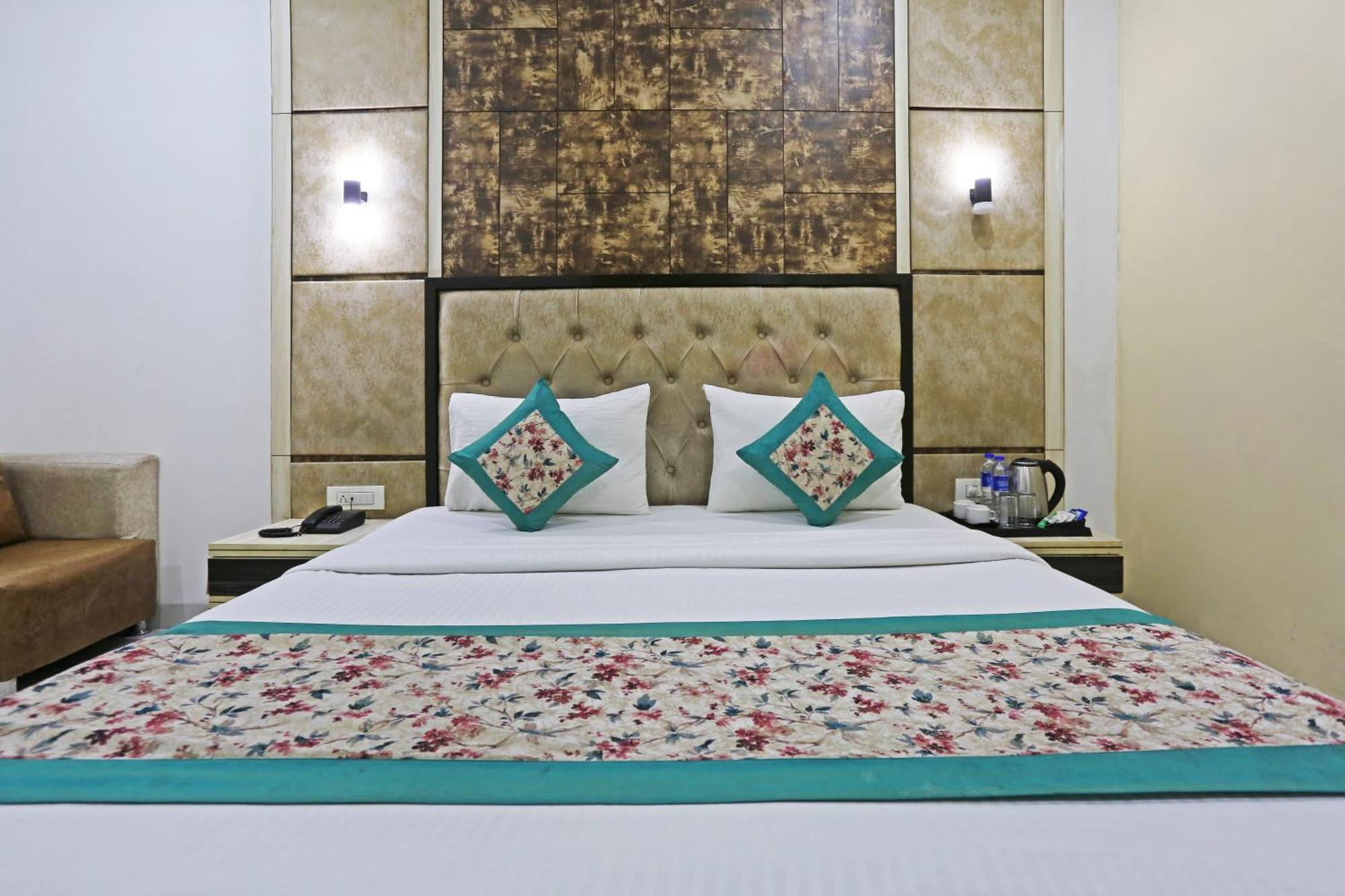ניו דלהי Hotel Almora Sky Near By Delhi International Airport With - Free Airport Pickup And Drop מראה חיצוני תמונה