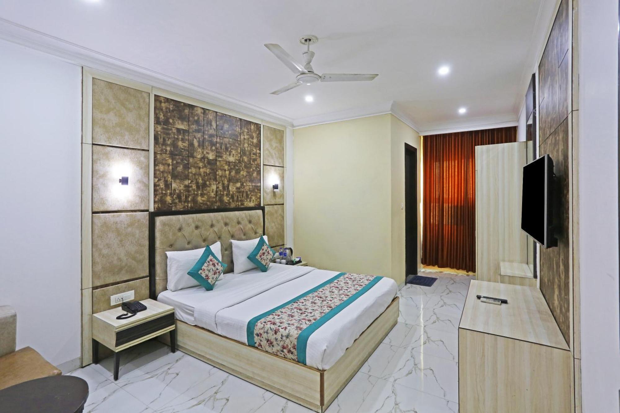 ניו דלהי Hotel Almora Sky Near By Delhi International Airport With - Free Airport Pickup And Drop מראה חיצוני תמונה