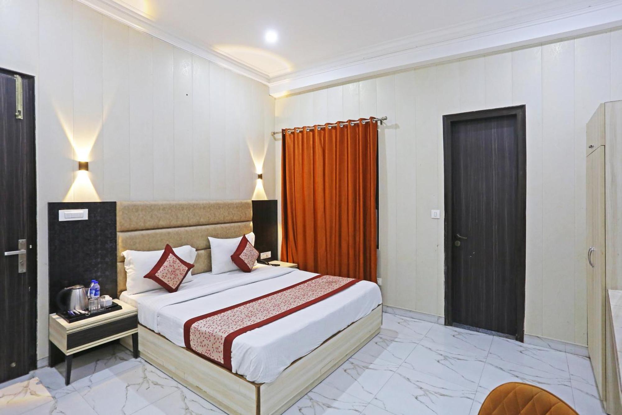 ניו דלהי Hotel Almora Sky Near By Delhi International Airport With - Free Airport Pickup And Drop מראה חיצוני תמונה