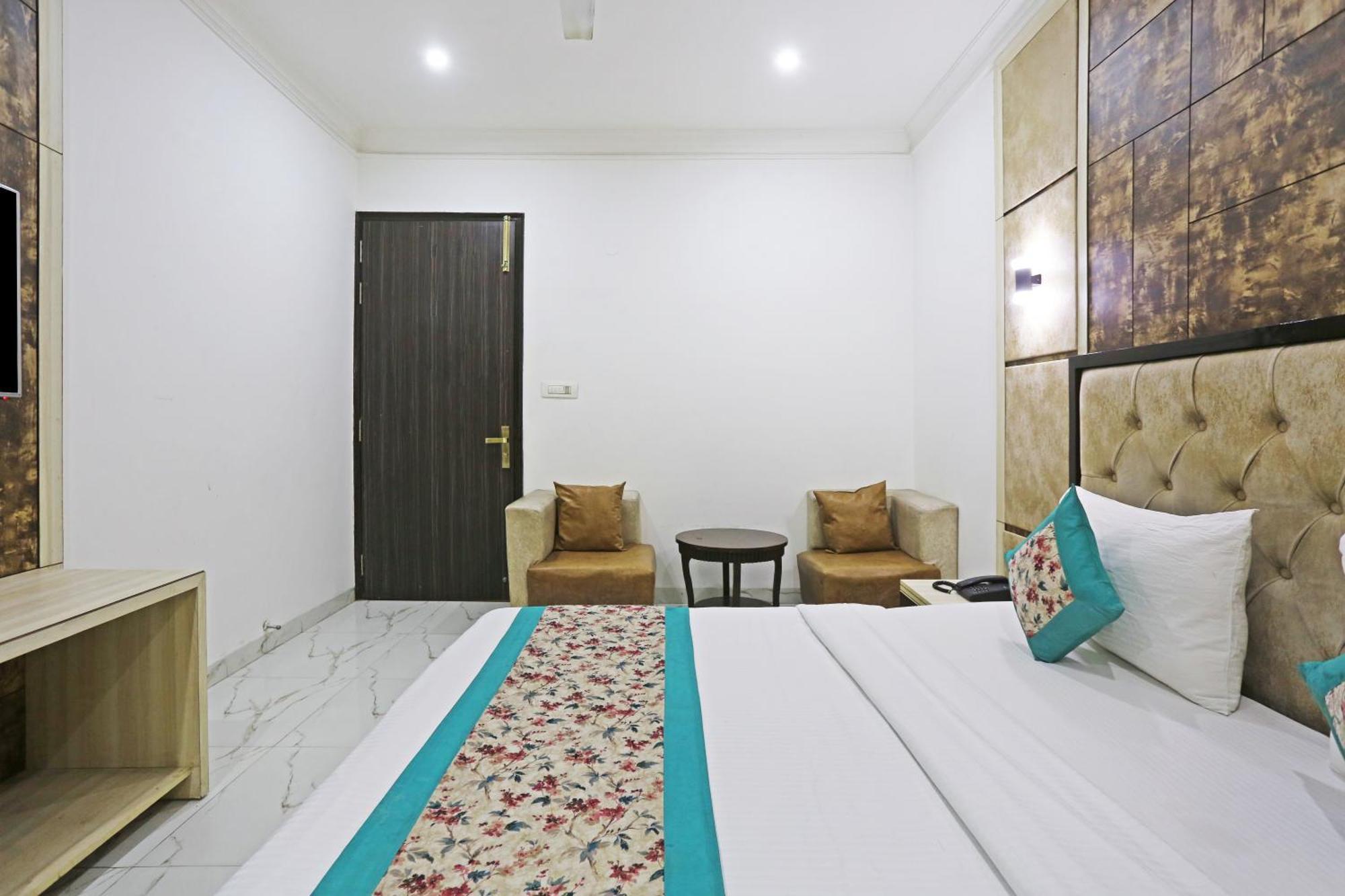 ניו דלהי Hotel Almora Sky Near By Delhi International Airport With - Free Airport Pickup And Drop מראה חיצוני תמונה