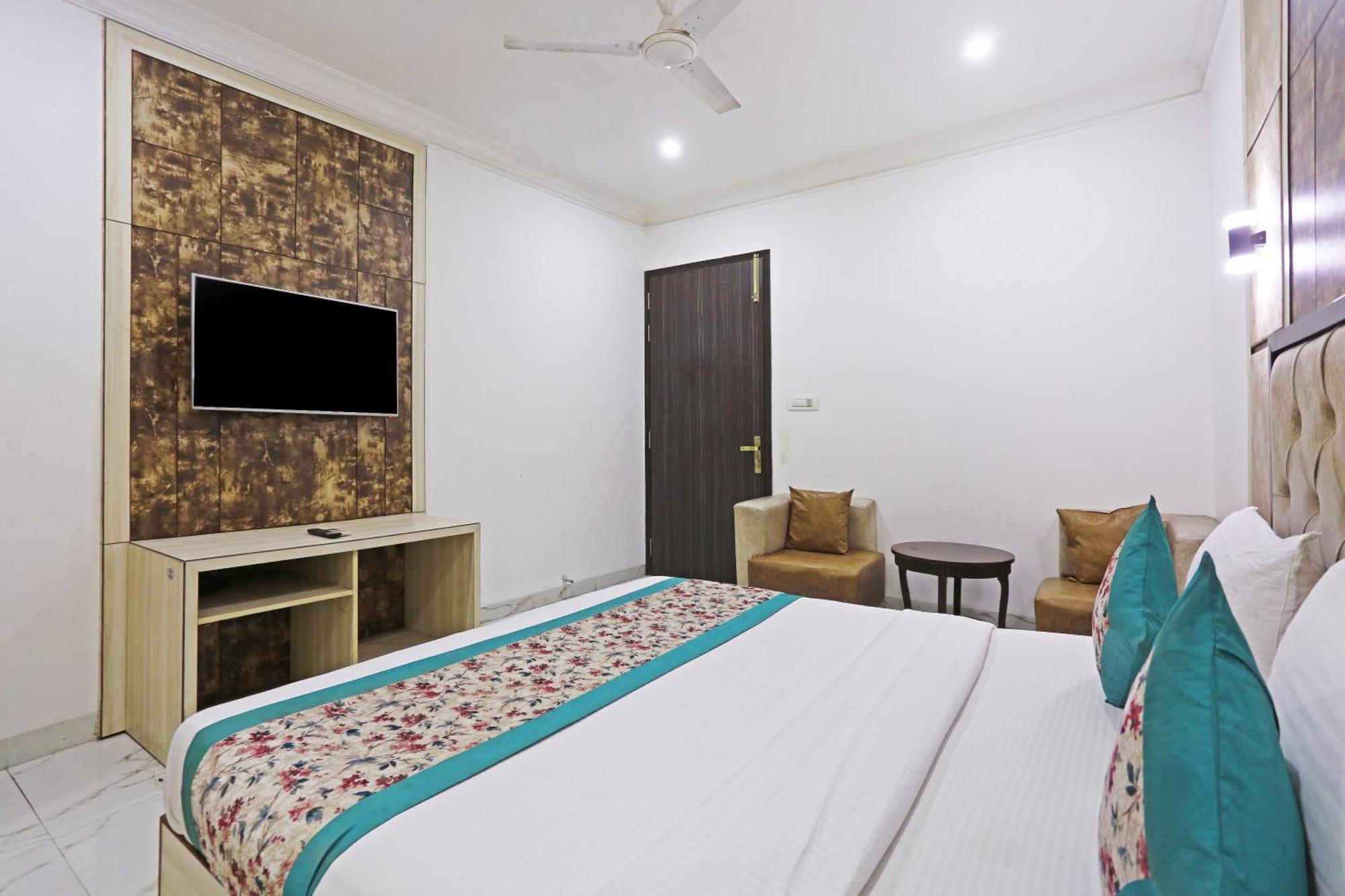ניו דלהי Hotel Almora Sky Near By Delhi International Airport With - Free Airport Pickup And Drop מראה חיצוני תמונה
