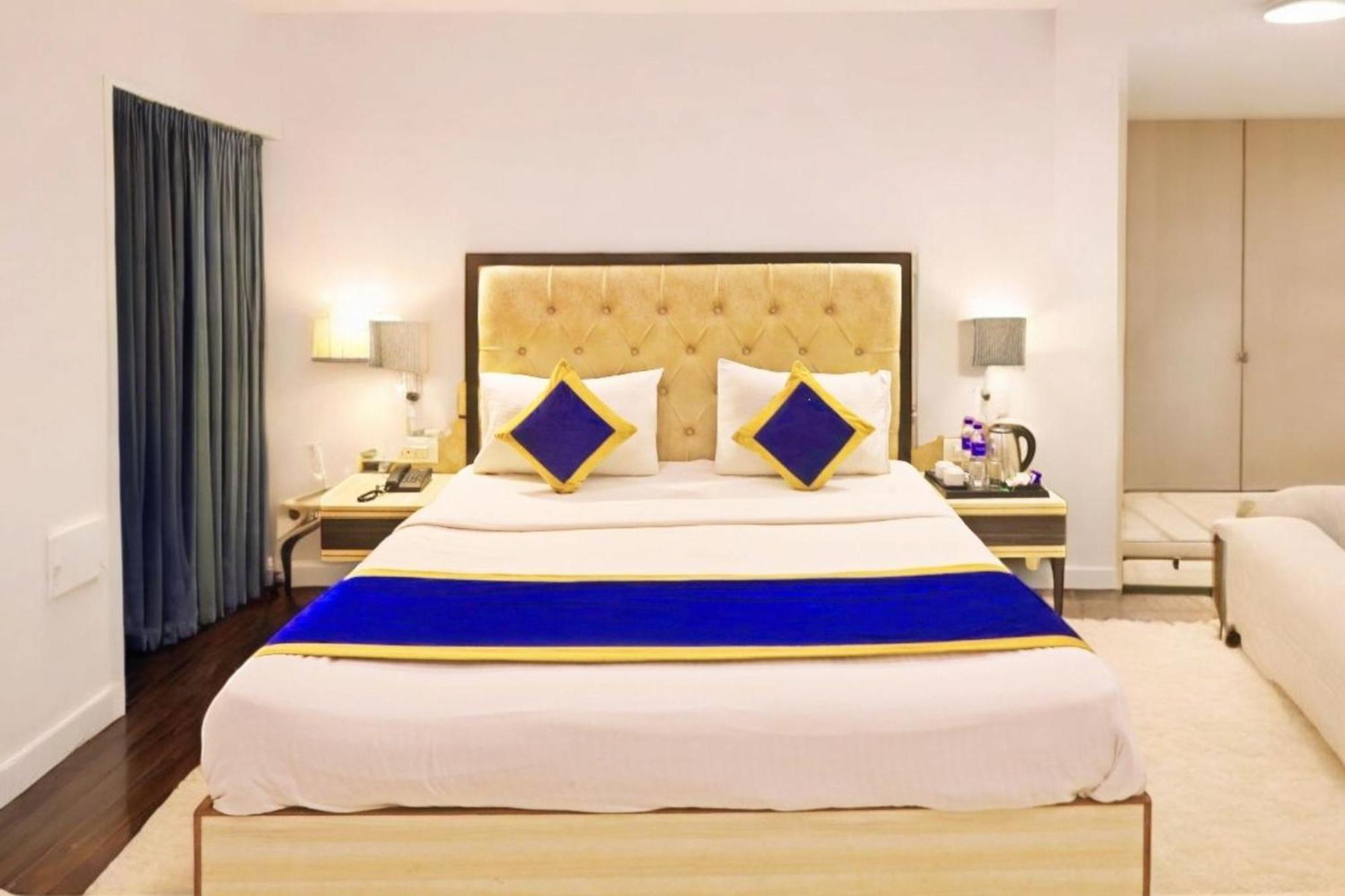 ניו דלהי Hotel Almora Sky Near By Delhi International Airport With - Free Airport Pickup And Drop מראה חיצוני תמונה